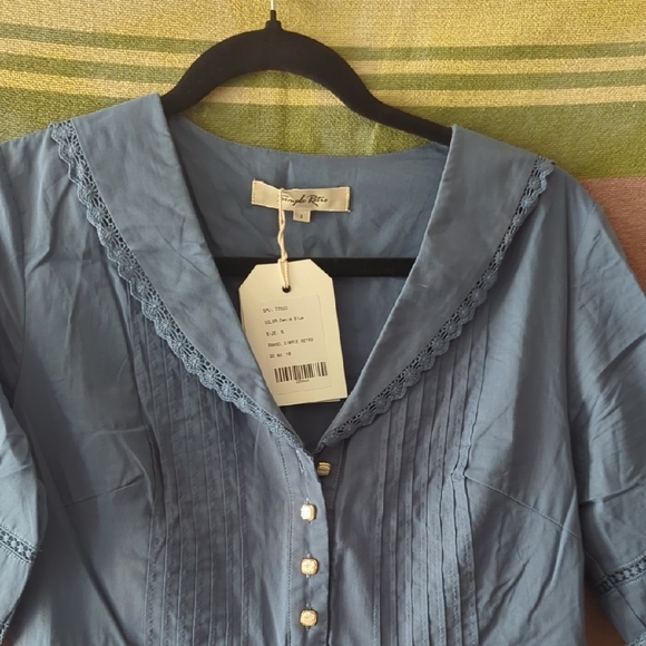 Chic Blue Midi Dress with Button Detail - Picture 3 of 12